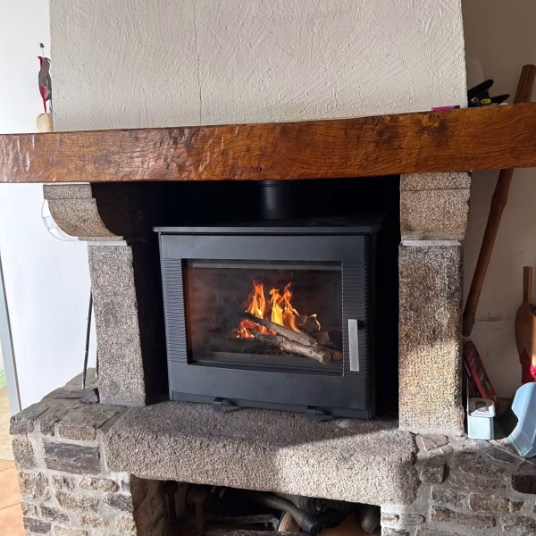 Installation de poêle à bois par L'Artisan du feupoêle à bois